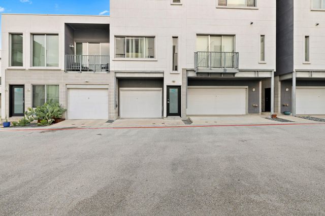 4801 S Congress Ave H2, Austin, TX 78745