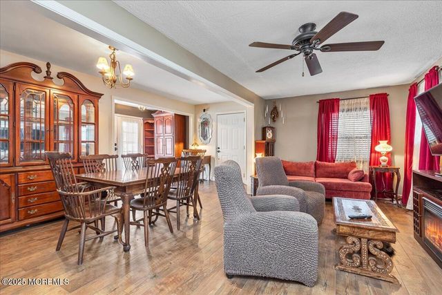 37 Beaconlight Avenue, Keansburg, NJ 07734