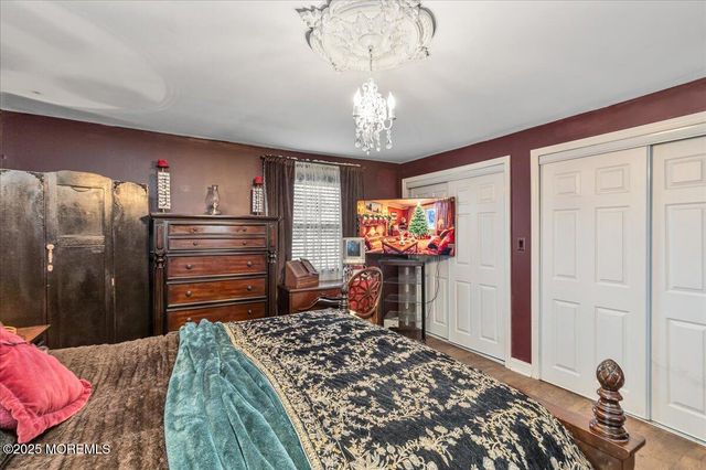 37 Beaconlight Avenue, Keansburg, NJ 07734