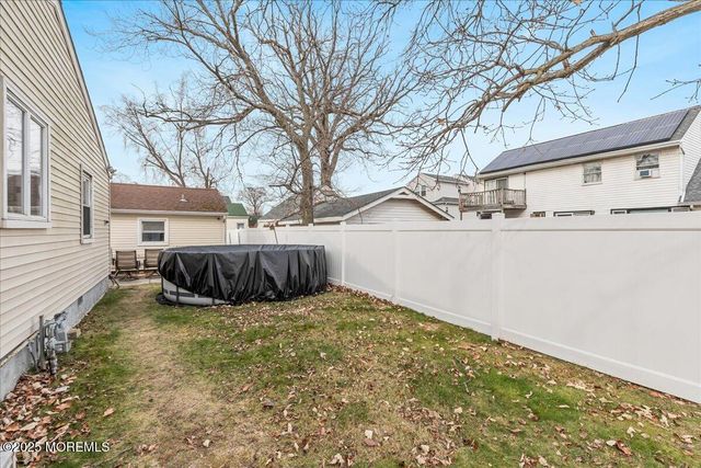 37 Beaconlight Avenue, Keansburg, NJ 07734