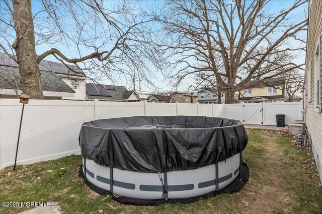 37 Beaconlight Avenue, Keansburg, NJ 07734