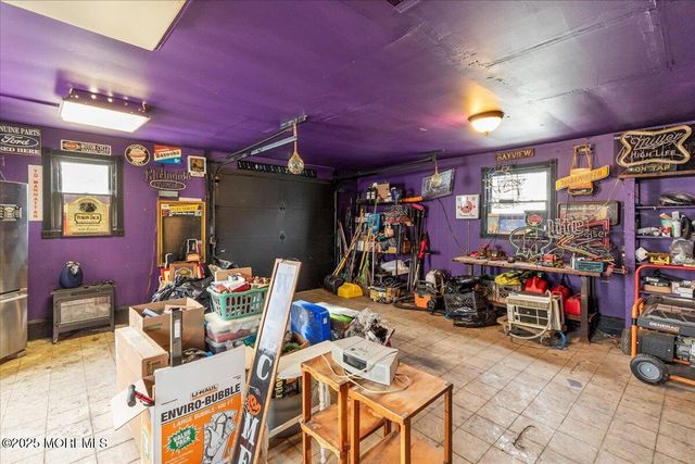 37 Beaconlight Avenue, Keansburg, NJ 07734