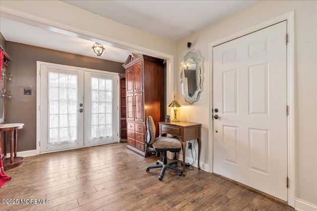 37 Beaconlight Avenue, Keansburg, NJ 07734