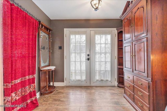 37 Beaconlight Avenue, Keansburg, NJ 07734