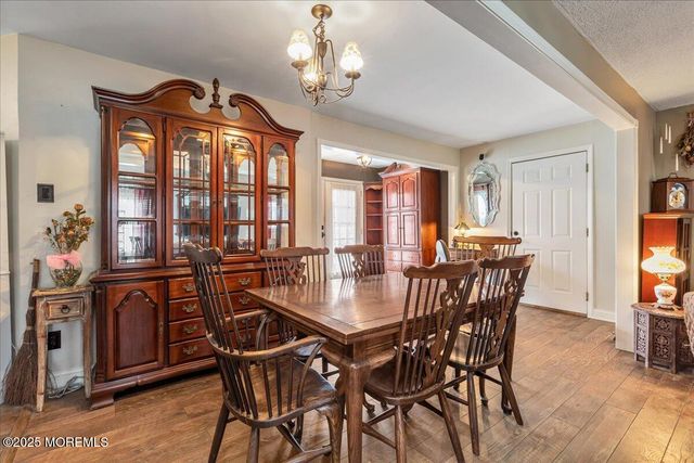 37 Beaconlight Avenue, Keansburg, NJ 07734