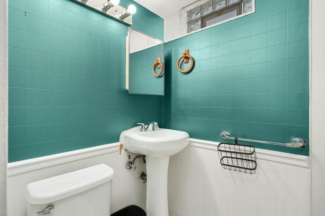 511 W 22nd Street, Minneapolis, MN 55405