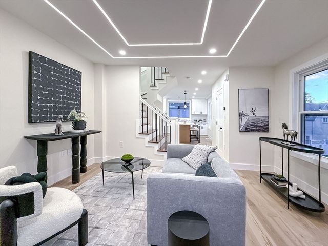 469 Washington Ave B, Chelsea, MA 02150