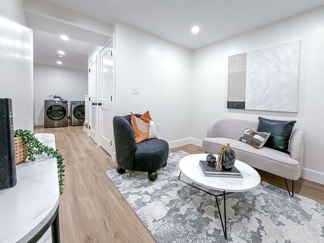 469 Washington Ave B, Chelsea, MA 02150