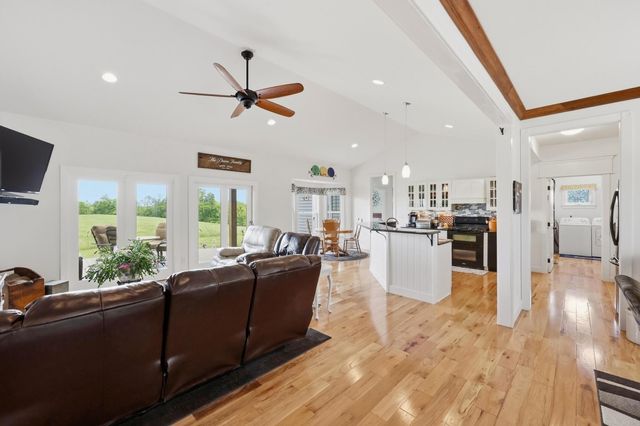 401 Simpson Ridge Road, Williamstown, KY 41097