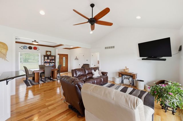 401 Simpson Ridge Road, Williamstown, KY 41097