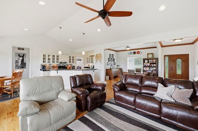 401 Simpson Ridge Road, Williamstown, KY 41097