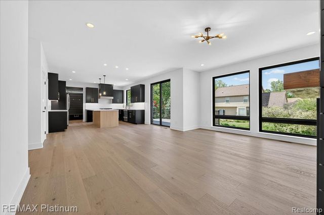 0002 Key West Way, Lake Orion, MI 48360