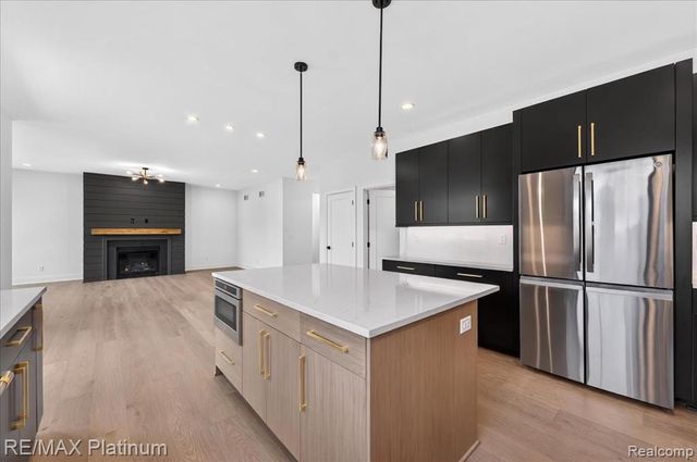 0002 Key West Way, Lake Orion, MI 48360