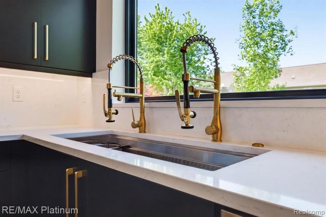 0002 Key West Way, Lake Orion, MI 48360