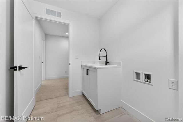 0002 Key West Way, Lake Orion, MI 48360