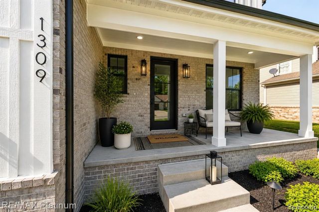 0002 Key West Way, Lake Orion, MI 48360