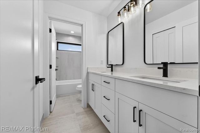 0002 Key West Way, Lake Orion, MI 48360