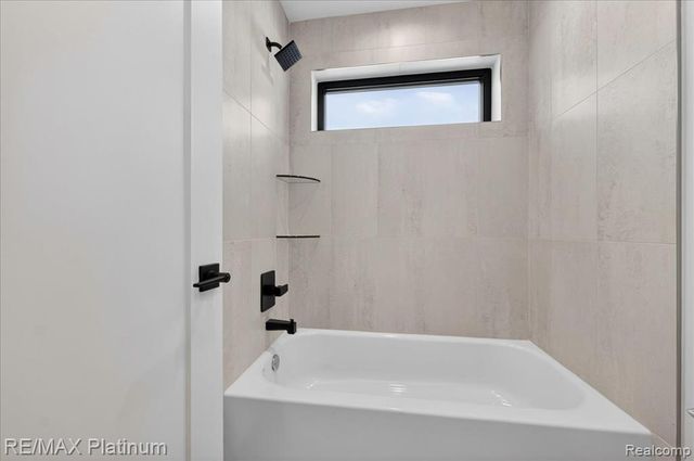 0002 Key West Way, Lake Orion, MI 48360