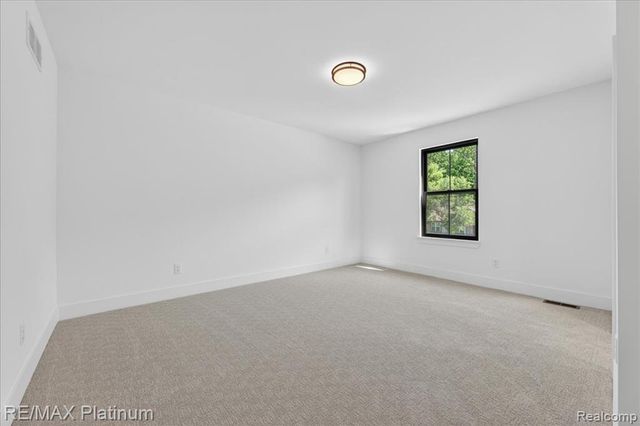 0002 Key West Way, Lake Orion, MI 48360