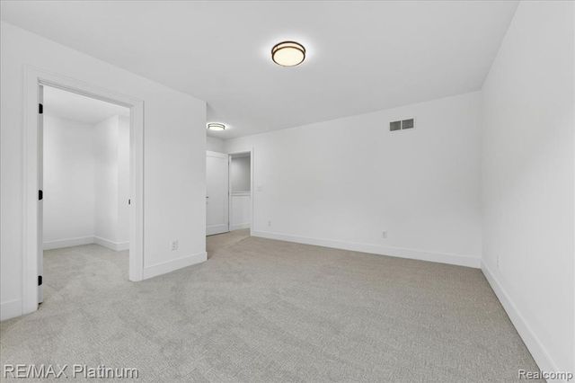 0002 Key West Way, Lake Orion, MI 48360
