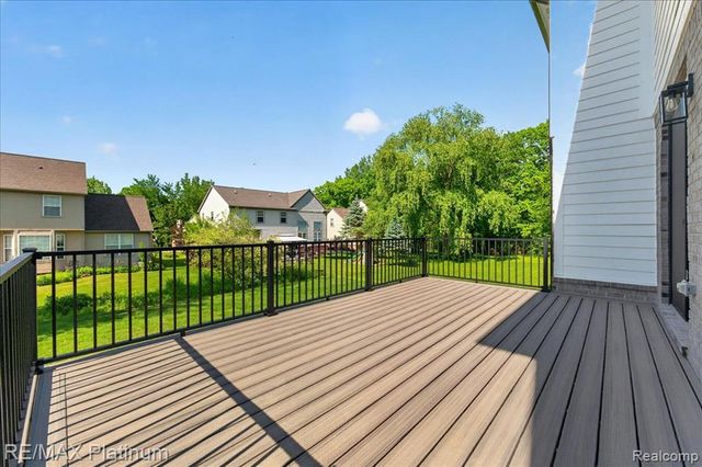 0002 Key West Way, Lake Orion, MI 48360