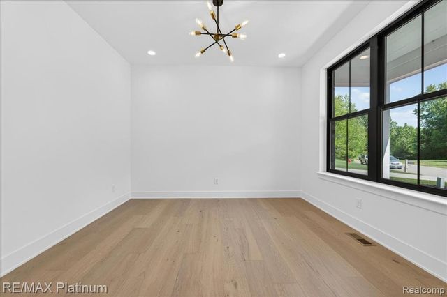 0002 Key West Way, Lake Orion, MI 48360