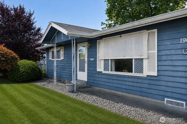 19648 105th Avenue SE, Renton, WA 98055