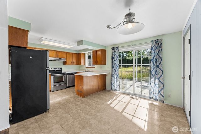 19648 105th Avenue SE, Renton, WA 98055
