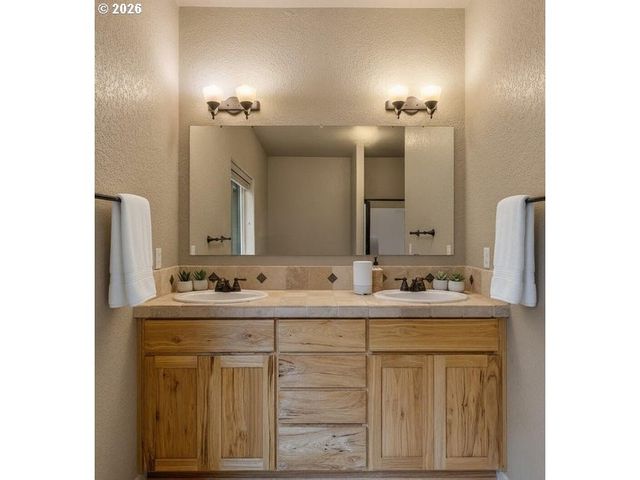 53591 BROOKIE Way, La Pine, OR 97739