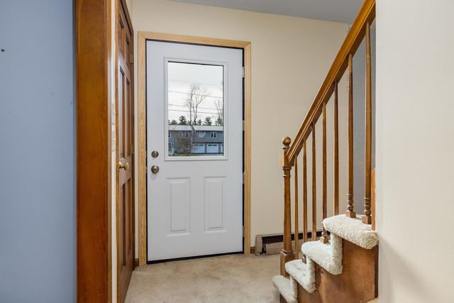 8 River Bend Circle, Exeter, NH 03833