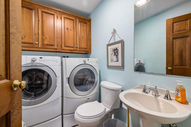 8 River Bend Circle, Exeter, NH 03833