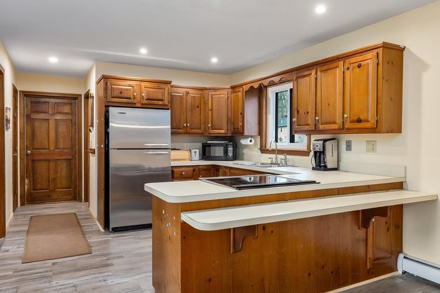 8 River Bend Circle, Exeter, NH 03833