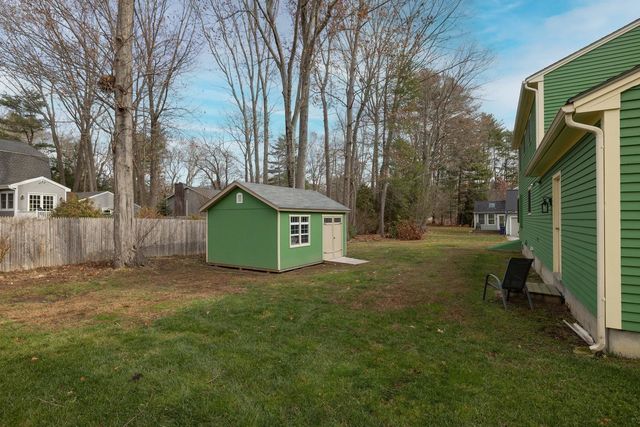 8 River Bend Circle, Exeter, NH 03833