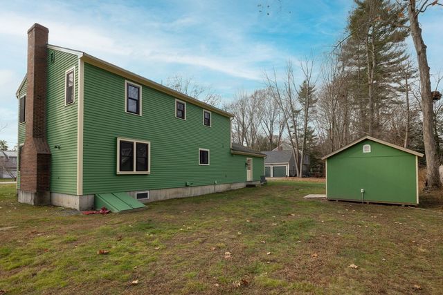 8 River Bend Circle, Exeter, NH 03833