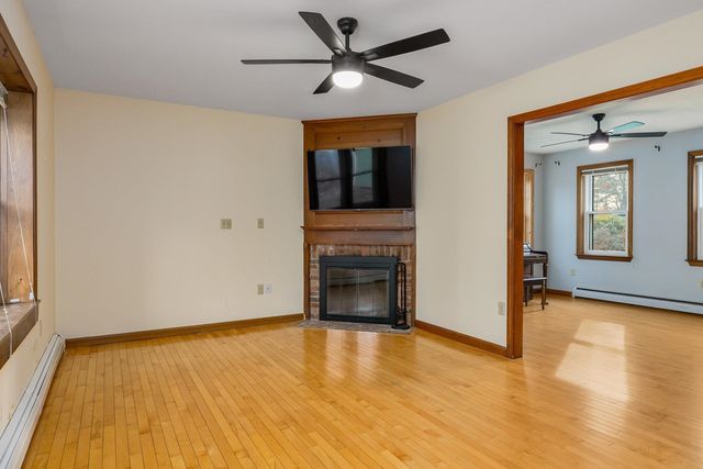 8 River Bend Circle, Exeter, NH 03833