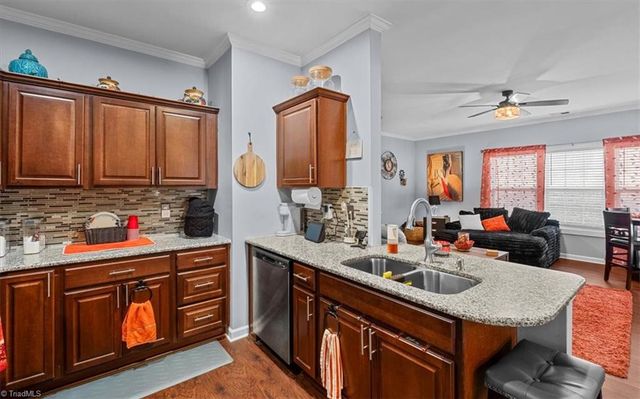 2606 Pennoak Way C, Greensboro, NC 27407