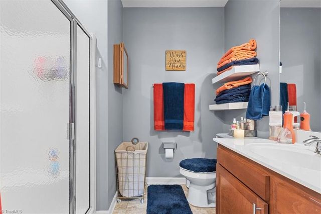 2606 Pennoak Way C, Greensboro, NC 27407