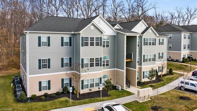 2606 Pennoak Way C, Greensboro, NC 27407