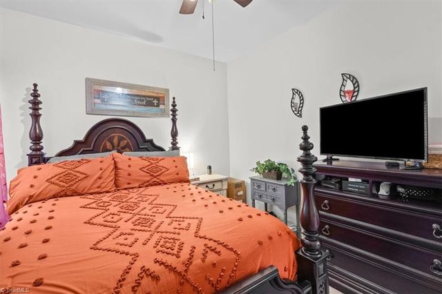 2606 Pennoak Way C, Greensboro, NC 27407