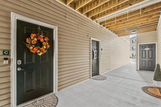 2606 Pennoak Way C, Greensboro, NC 27407