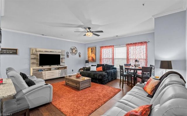 2606 Pennoak Way C, Greensboro, NC 27407