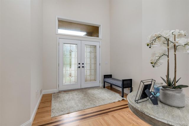 52041 Loon Court, Shelby Charter Township, MI 48315