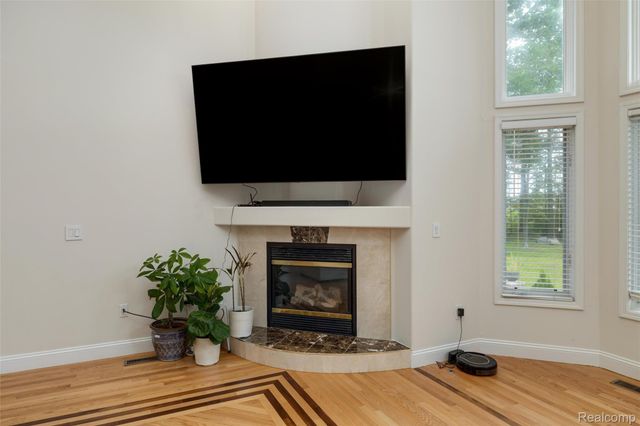 52041 Loon Court, Shelby Charter Township, MI 48315