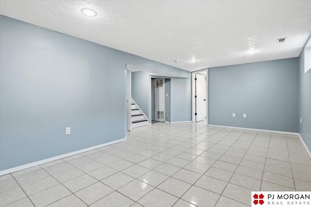 3821 Emiline Street, Omaha, NE 68147