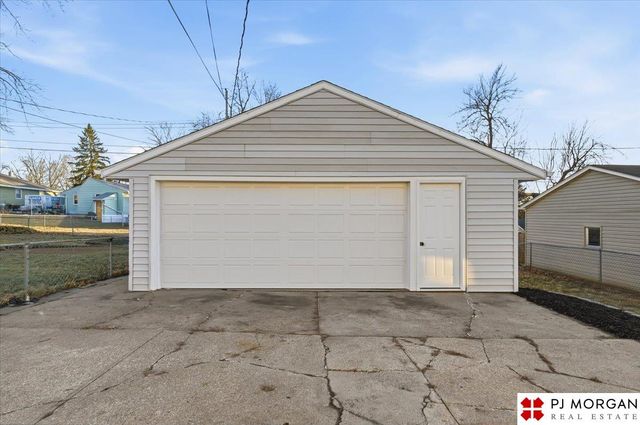 3821 Emiline Street, Omaha, NE 68147