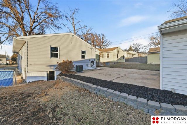 3821 Emiline Street, Omaha, NE 68147