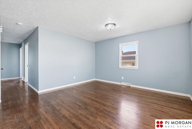 3821 Emiline Street, Omaha, NE 68147