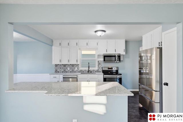 3821 Emiline Street, Omaha, NE 68147