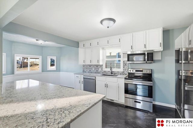 3821 Emiline Street, Omaha, NE 68147