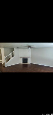233 HORSE HL, Boerne, TX 78006